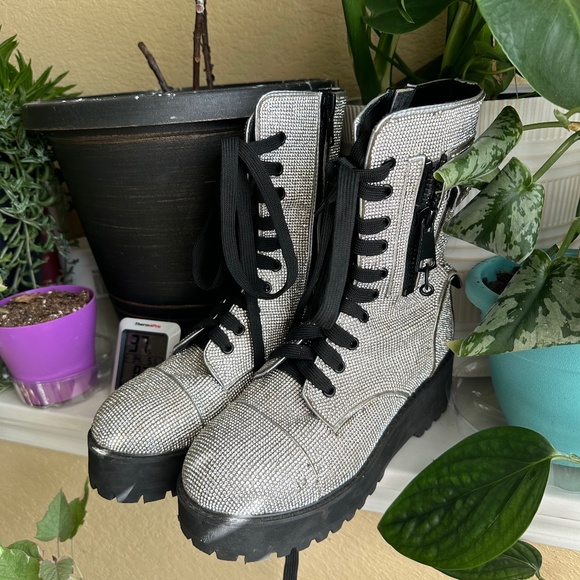 Billionaire Bling Boots - Picture 1 of 3